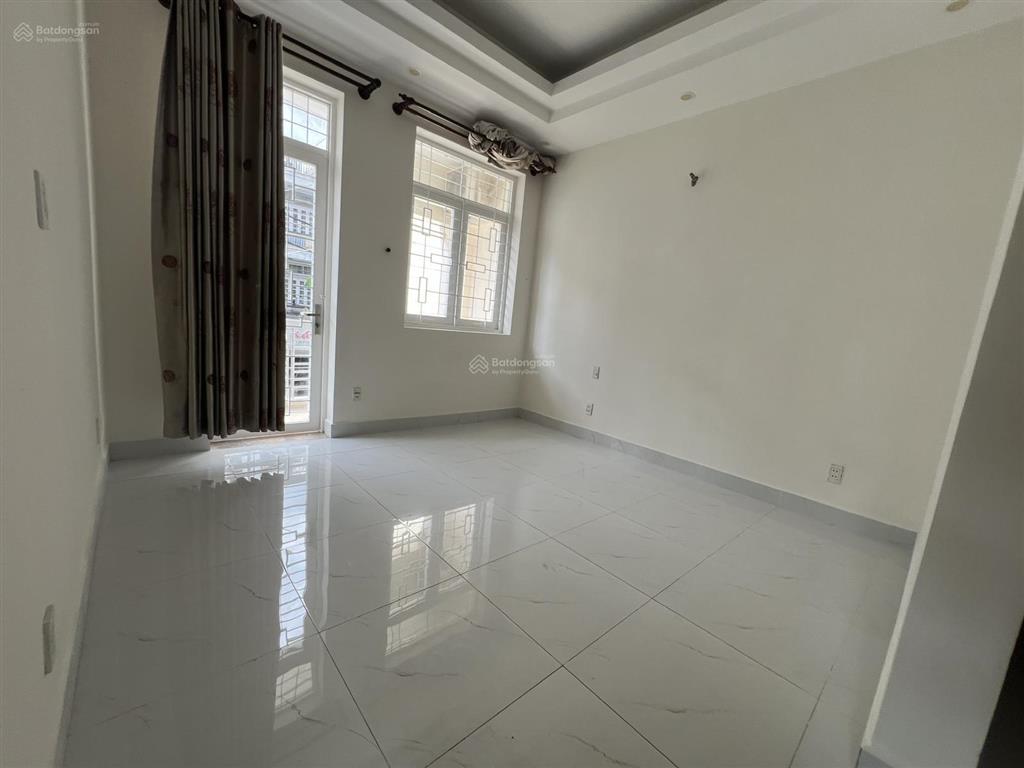 Cho thuê phòng dt 25m2, lê đức thọ p15