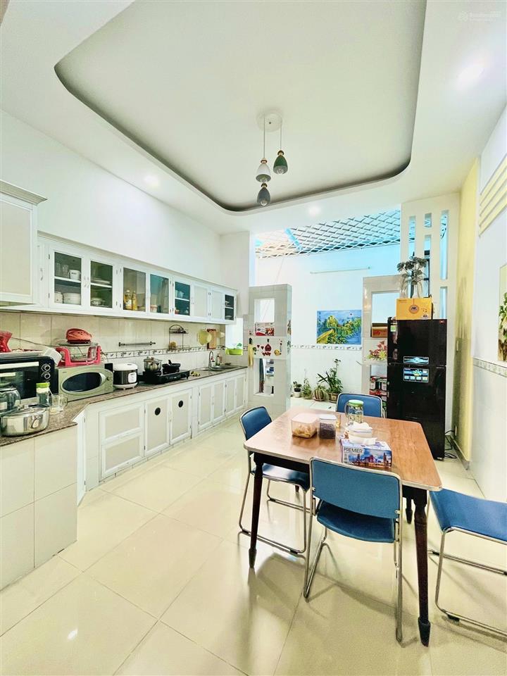 Giá siêu rẻ  mặt tiền khu bình phú  trần văn kiểu  4 tầng  4x16m  5pn  hơn 100 triệu/m2.