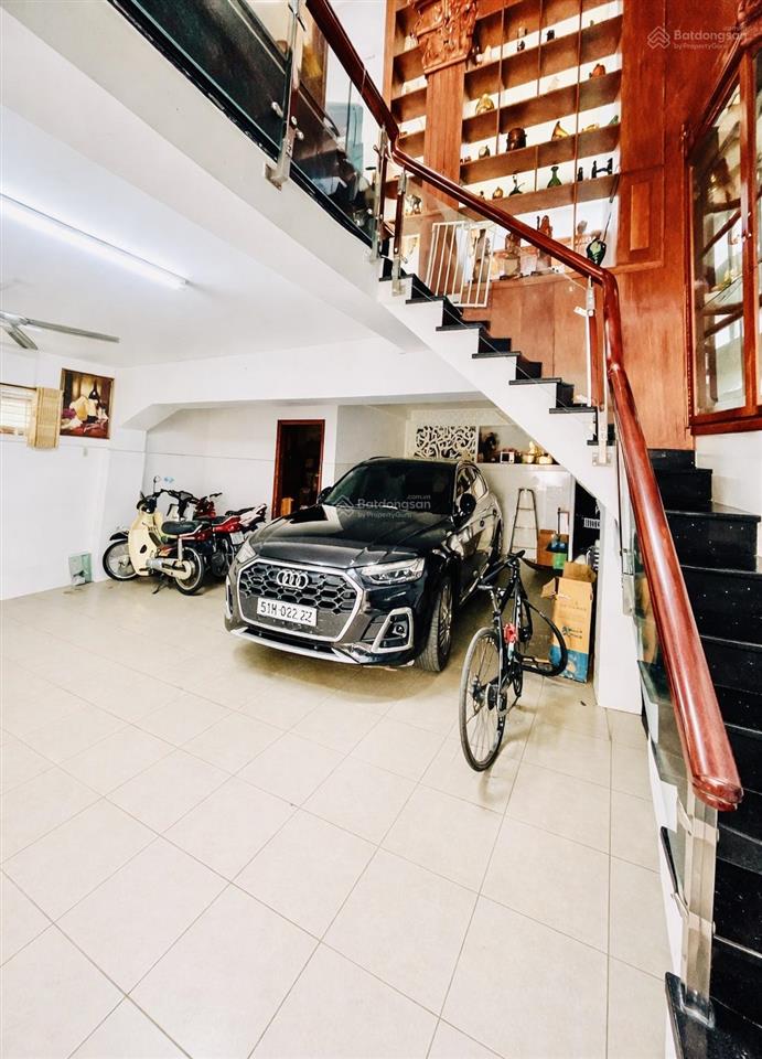 Bán biệt thự khu tên lửa  ngay đường số 7  4 tầng (có hầm)  10x20m  7pn  nội thất cao cấp