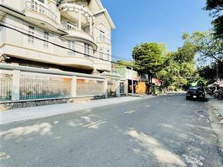 Bán biệt thự sân vườn  tên lửa  4 tầng  8x20m  thang máy nhập ý  nội thất đẳng cấp  giá tốt