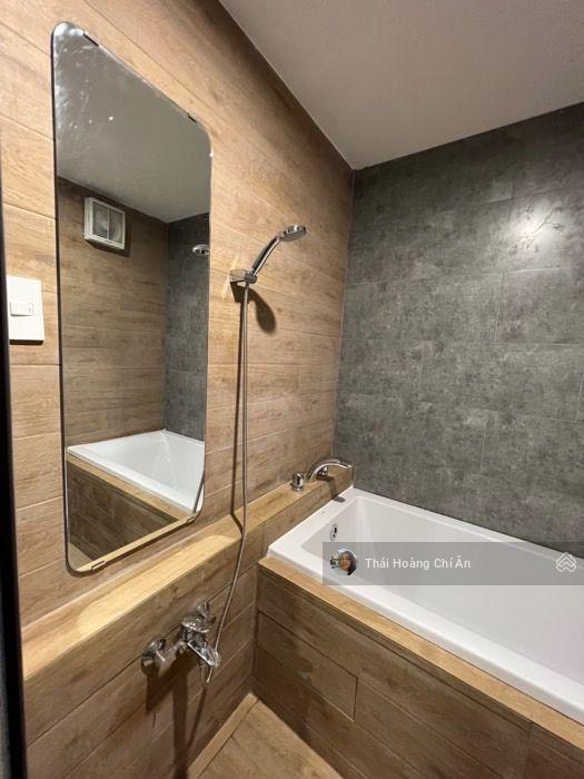 Tòa nhà hàm nghi q1  ngõ xe tải sát bitexco  dòng tiền 7.000 usd/tháng  nở hậu phát lộc