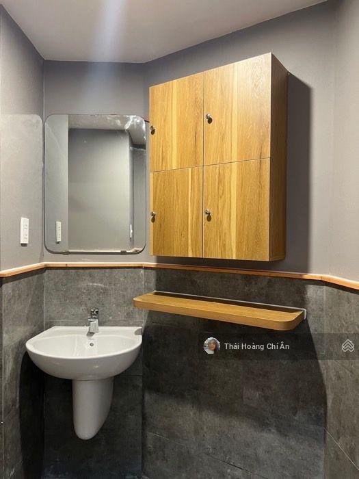 Tòa nhà hàm nghi q1  ngõ xe tải sát bitexco  dòng tiền 7.000 usd/tháng  nở hậu phát lộc