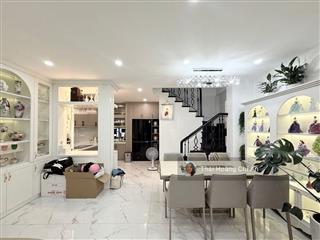 Vào ở ngay trước tết  hxh huỳnh văn bánh  52m2  giá 9.7 tỷ