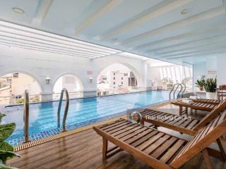 Khách sạn 4 sao  9 tầng + hồ bơi rộng  khu vip phú nhuận  dt 15x20m 149 tỷ (tl)