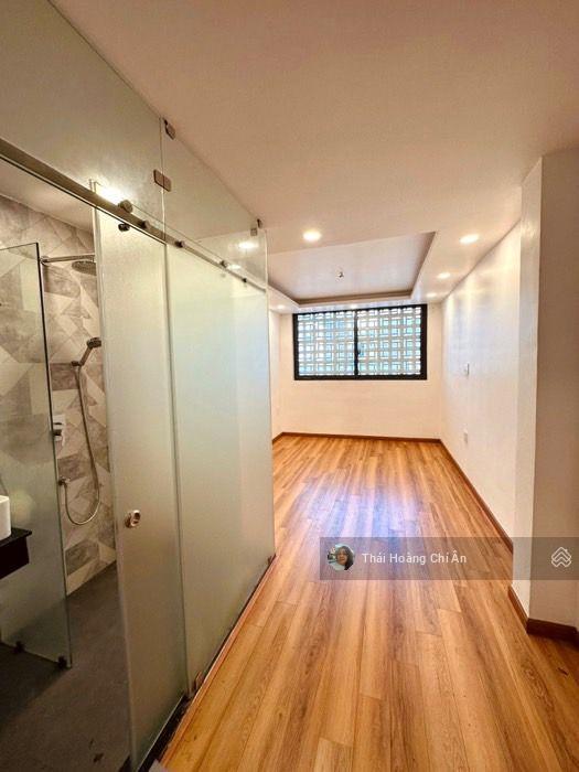 Khu vip phú nhuận  hxh 7 chỗ  ngay ngã tư nguyễn trọng tuyển nguyễn văn trỗi  dt 53m2 4 tầng