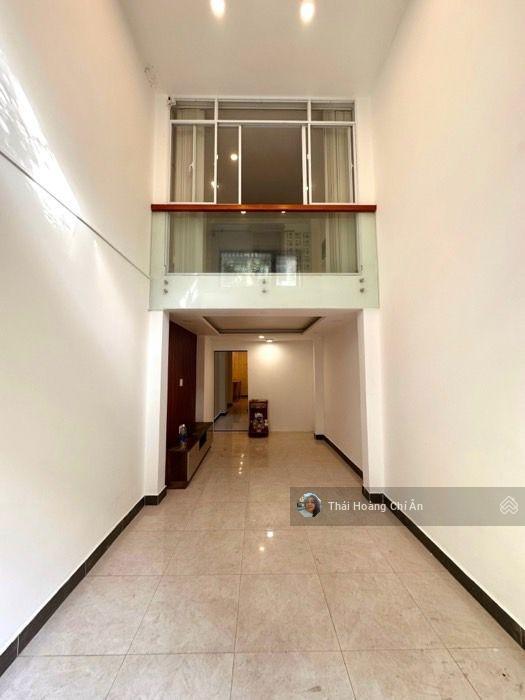 Khu vip phú nhuận  hxh 7 chỗ  ngay ngã tư nguyễn trọng tuyển nguyễn văn trỗi  dt 53m2 4 tầng