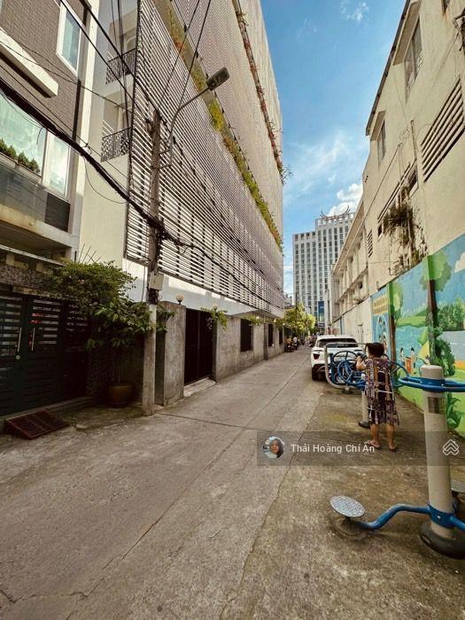 Khu vip phú nhuận  hxh 7 chỗ  ngay ngã tư nguyễn trọng tuyển nguyễn văn trỗi  dt 53m2 4 tầng