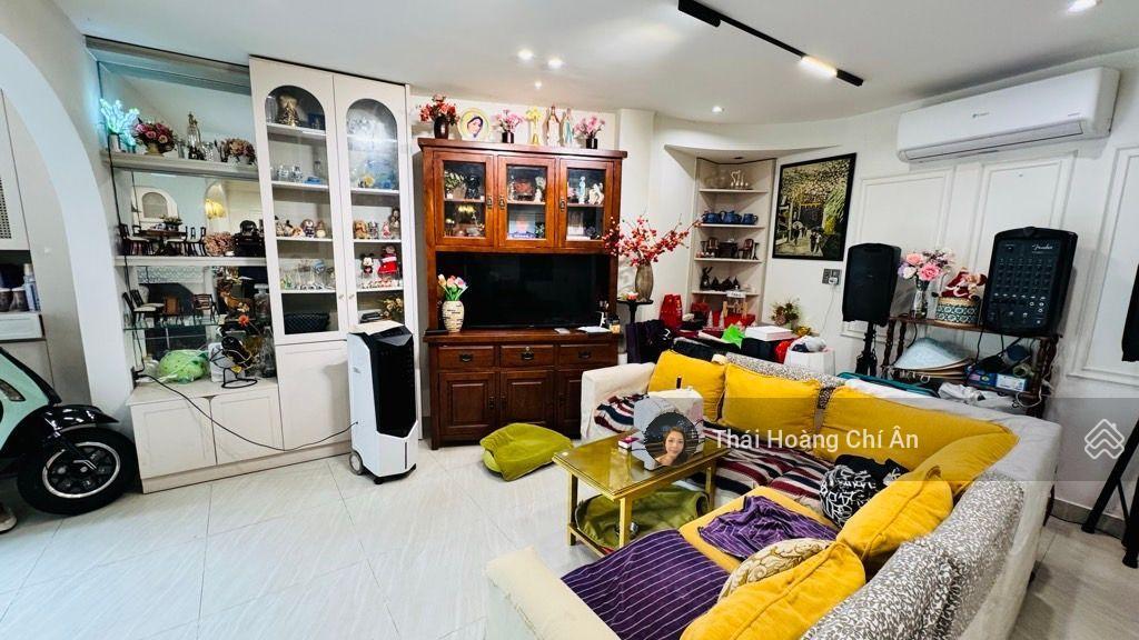 Bán nhà lê văn sỹ phú nhuận  ngang 7.7m hiếm có  3 tầng đúc  tặng full nội thất