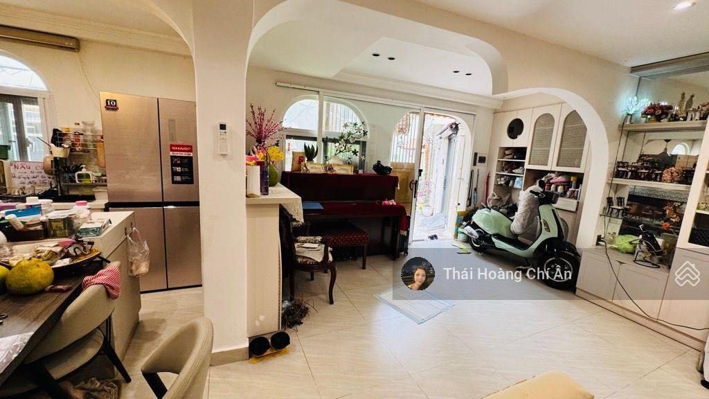 Bán nhà lê văn sỹ phú nhuận  ngang 7.7m hiếm có  3 tầng đúc  tặng full nội thất