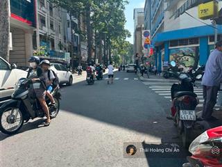 Chủ giảm lỗ 3 tỷ mặt tiền quận 1 giá khu ngoại ô, chốt nhanh đầu tư
