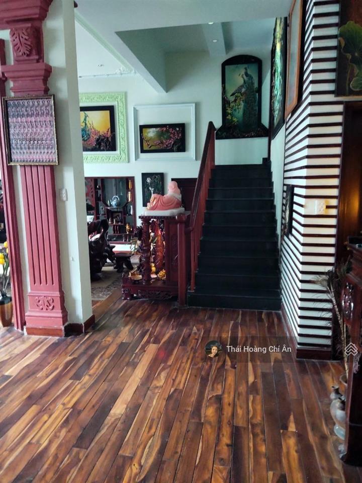 Biệt thự cổ điển nam kỳ khởi nghĩa, quận 3 hiếm có khó tìm. chủ hạ sốc 30 tỷ để bán gấp