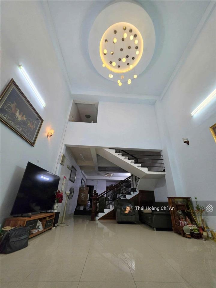 Bán nhà mới xây gò vấp 93m2 (5.3x19m), 5 tầng ngay chợ hạnh thông tây giảm còn 7.7 tỷ