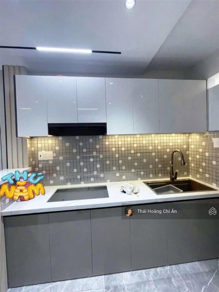 Nhà mới 5 tầng kế bên công viên khánh hội q4  chỉ 4,95 tỷ  sang q1 5 phút