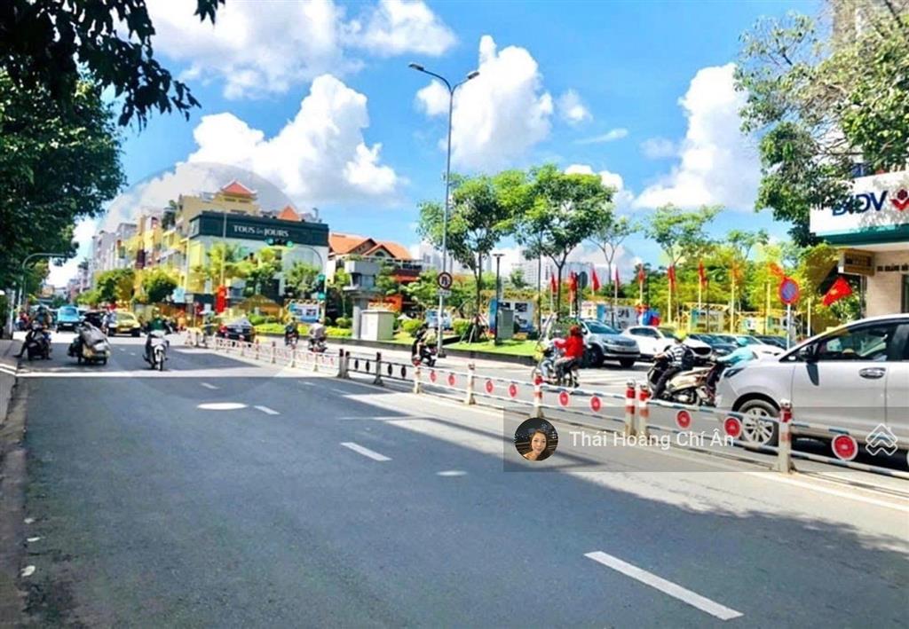 Nhà hxh 2 mặt hẻm mới 4 tầng kế công viên khánh hội q4 13,2 tỷ