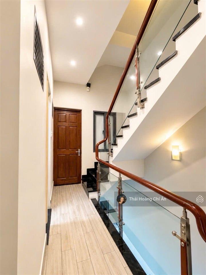 Nhà hxh 2 mặt hẻm mới 4 tầng kế công viên khánh hội q4 13,2 tỷ