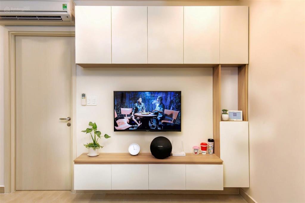 Cực hiếm duy nhất 1 căn  chính chủ gửi bán căn hộ kris vue 1pn tầng trung, có nội thất giá 4.1tỷ