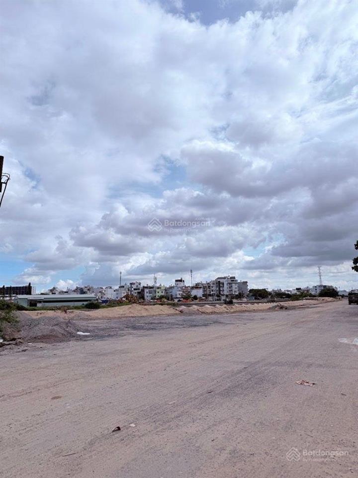 Nguyễn văn quá sát bờ kè tham lương, hồ chí minh khu đồng bộ hiếm nhà bán