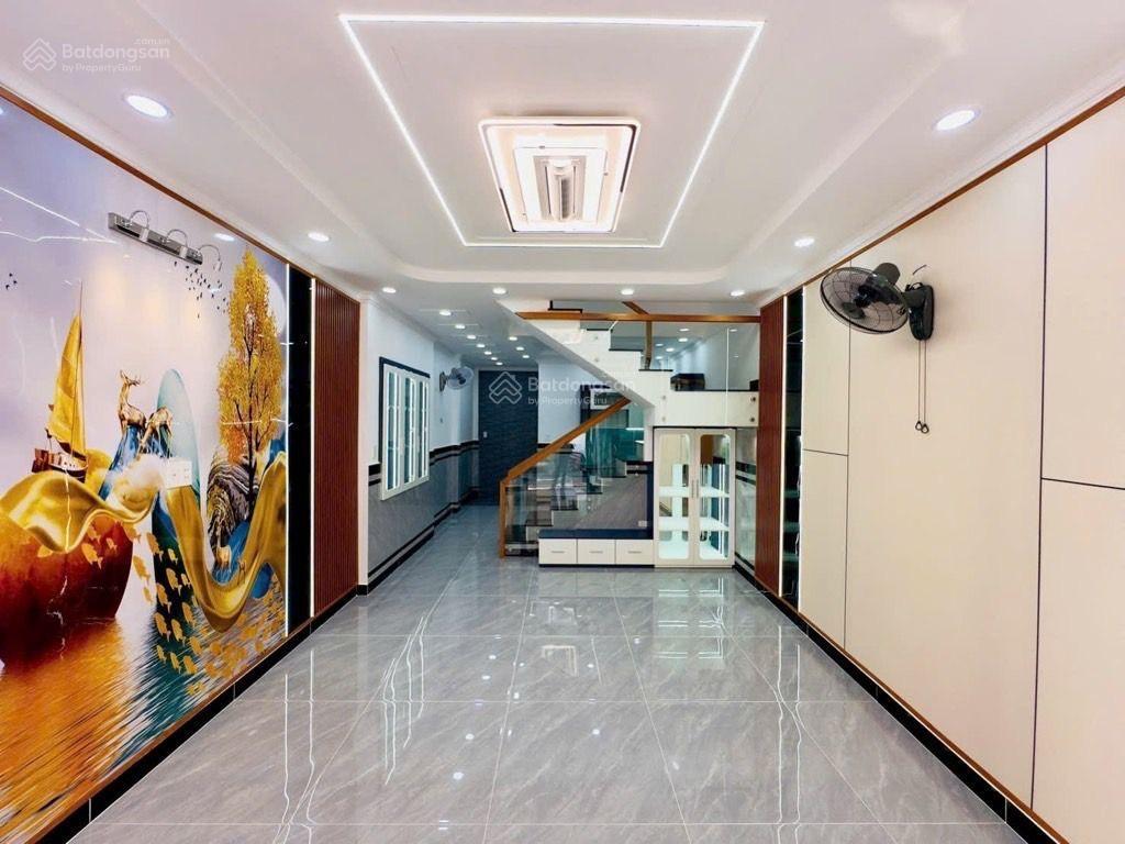 . nhà mặt tiền kinh doanh ht17 2 tầng đẹp nở hậu tài lộc