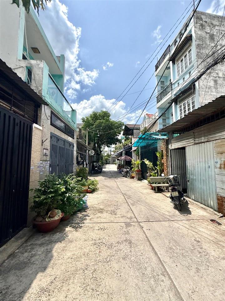Hẻm xe hơi nhà đẹp 64m², chỉ 4,95 tỷ, tân chánh hiệp, q12