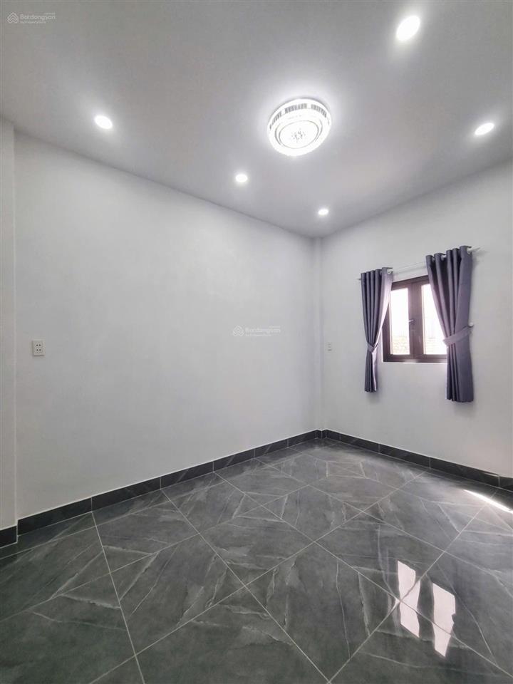 Mặt tiền kinh doanh chỉ nhỉnh 5 tỷ
