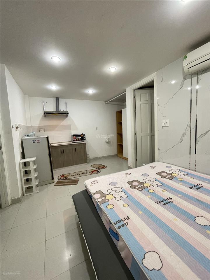 Bán chdv huỳnh văn bánh, pn, doanh thu 1 tỷ/năm  4,8x16m  6 tầng  13 phòng full nội thất  hxh