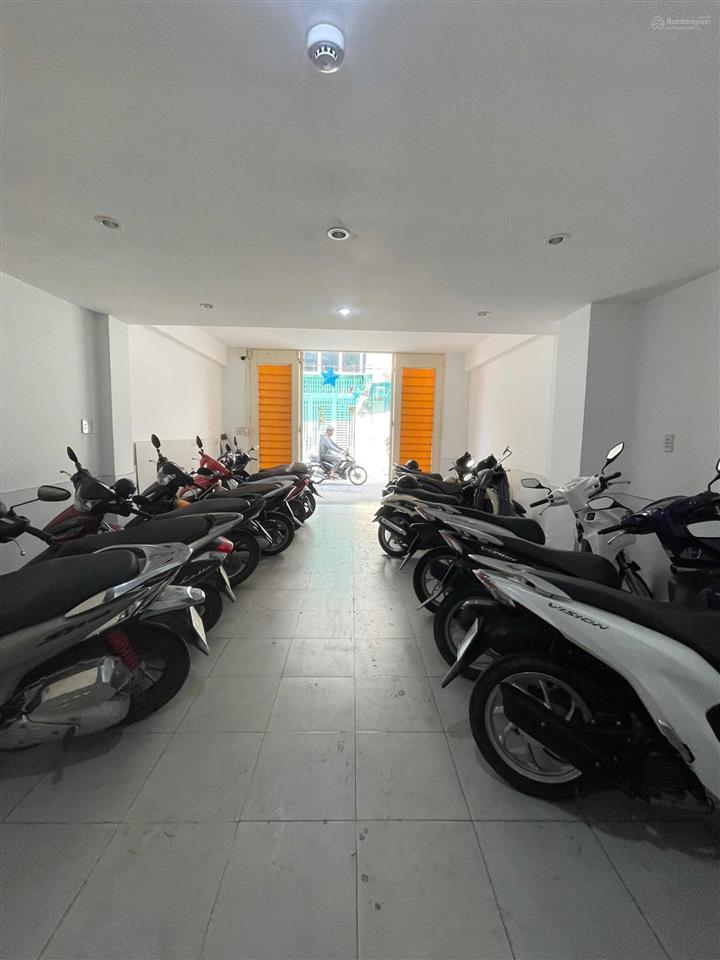 Bán chdv huỳnh văn bánh, pn, doanh thu 1 tỷ/năm  4,8x16m  6 tầng  13 phòng full nội thất  hxh