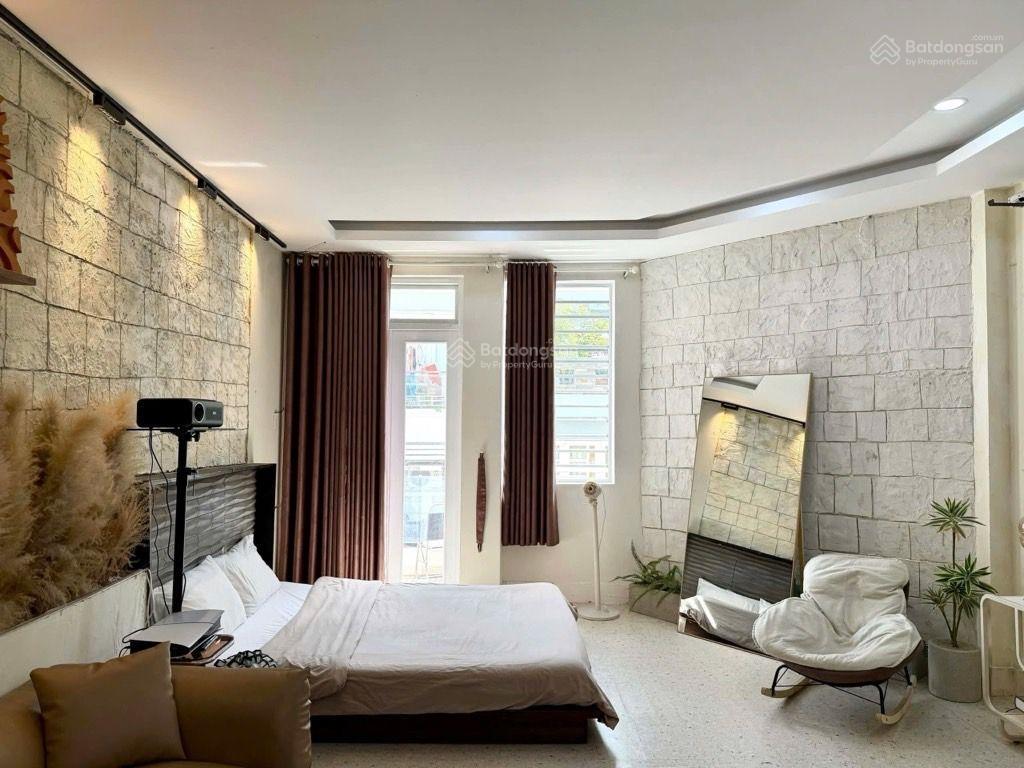 Bán nhà khu phan xích long  hẻm xe tải  5 tầng  5 phòng chdv  khoán 300tr/năm 11,5 tỷ