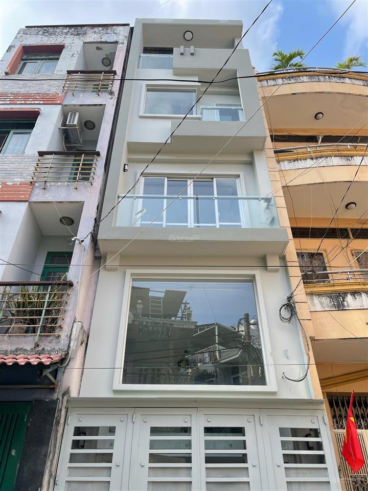 Bán nhà đường huỳnh văn bánh  xe hơi ngủ trong nhà  45m2  5 tầng  mới đẹp ở ngay