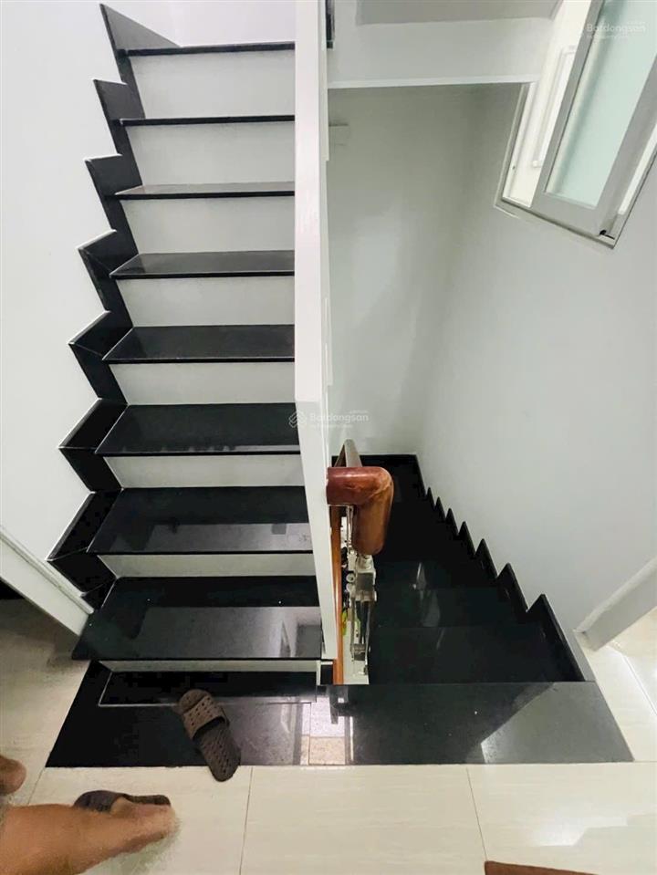 Phường tân sơn nhất, cách mạng tháng tám, tân bình, 60m², 3 tầng, hẻm xe hơi, liền kề metro