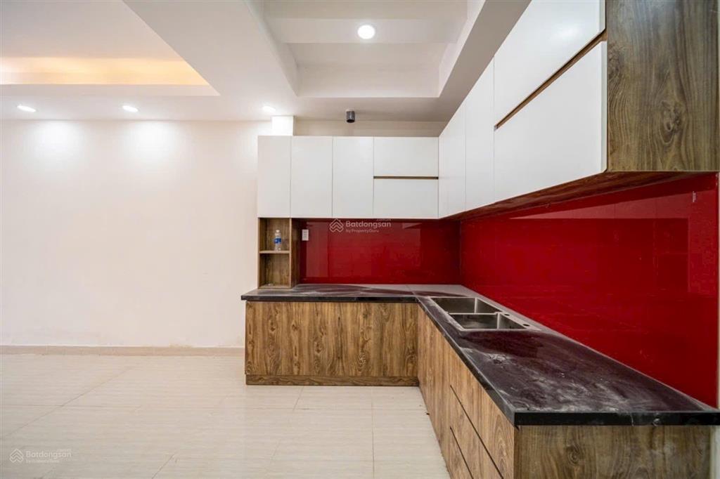 Phường tân sơn nhất, cách mạng tháng tám, tân bình, 60m², 3 tầng, hẻm xe hơi, liền kề metro