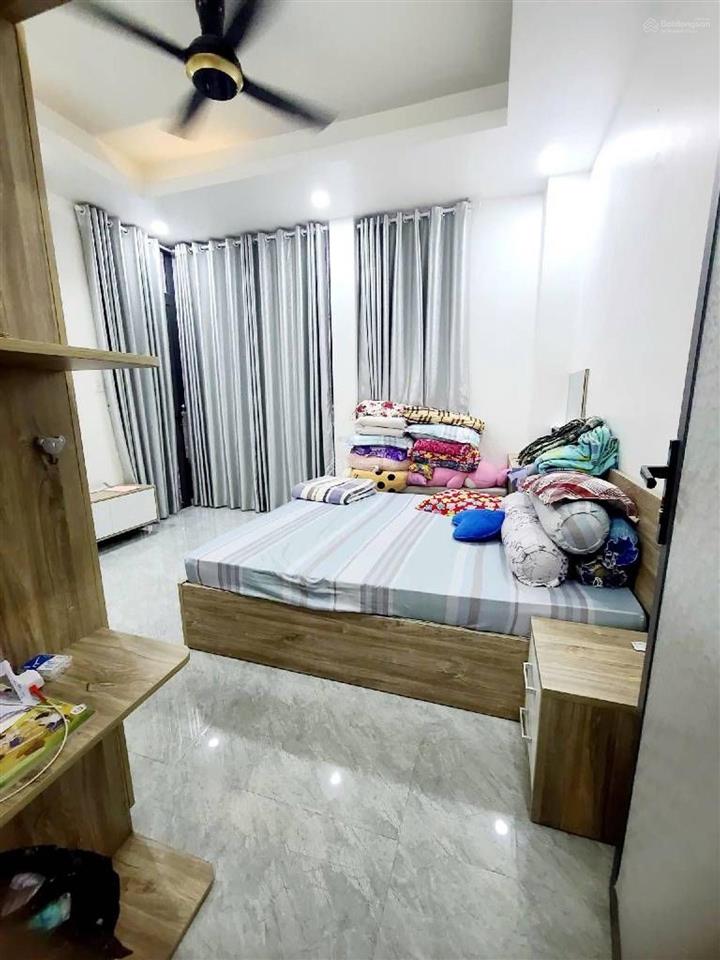 Bán nhà tân bình, kế bên q.10  khu phân lô  55m2  xe hơi ngủ trong nhà  5 tầng  ngang 6 vuông