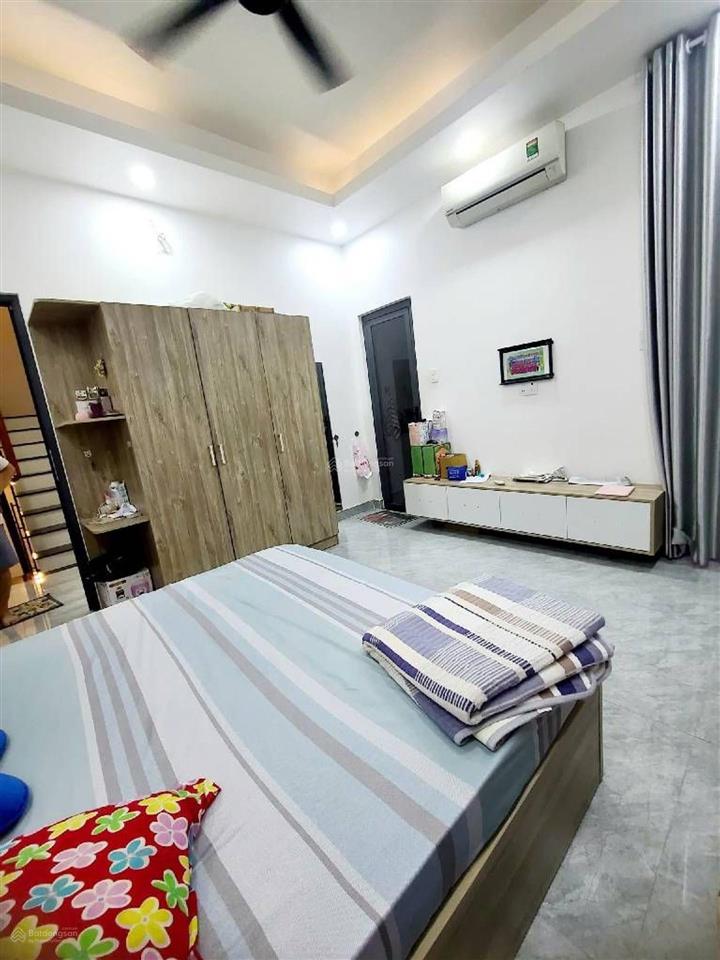 Bán nhà tân bình, kế bên q.10  khu phân lô  55m2  xe hơi ngủ trong nhà  5 tầng  ngang 6 vuông