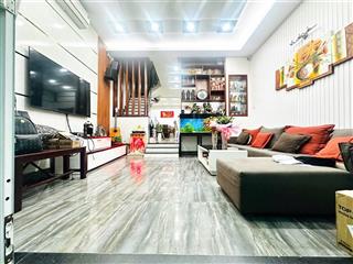 Bán nhà lạc long quân, p8 tân bình giáp quận 10, hẻm 4m, 3 tầng, 69m2, 4,6*13,5 chỉ 8,9 tỷ