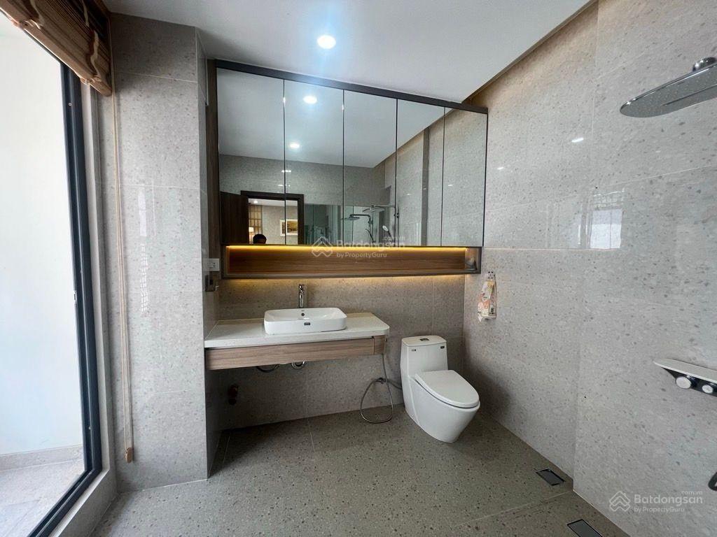 Bán nhà ngay vòng xoay dân chủ quận 10  ngang 9.5  50m2  full nội thất, phong cách nhật, 3 tầng