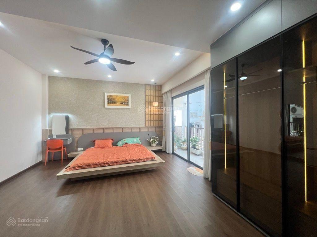 Bán nhà ngay vòng xoay dân chủ quận 10  ngang 9.5  50m2  full nội thất, phong cách nhật, 3 tầng