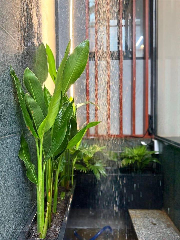 Đối diện hà đô centrosa quận 10, mới đep ở ngay, ô tô tới nhà, 62m2, ngang 5,2m, full nội thất