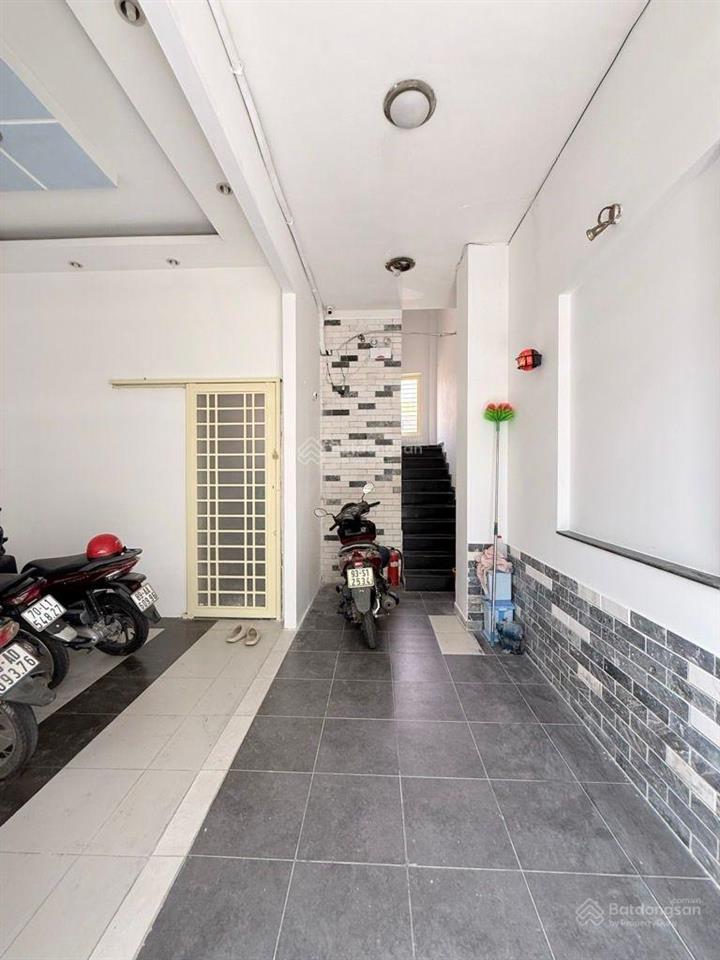 Bán chdv cách mạng tháng 8, quận 3, 4 tầng, 6 phòng, 5,3x10 , thu nhập 24 triệu/tháng, giá 9,5 tỷ