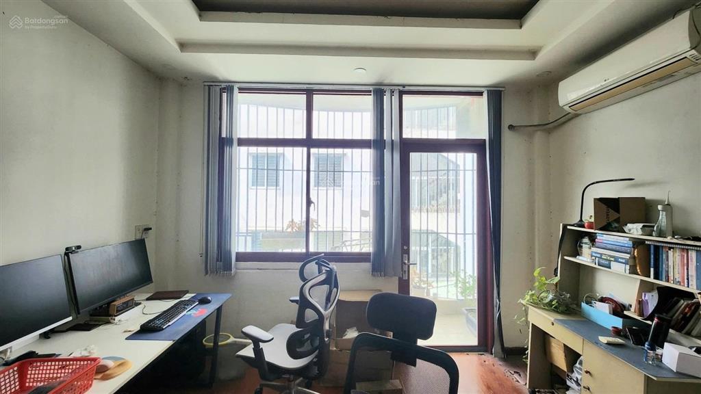 Bán nhà quận 10,sát đường 3 tháng 2, lý thường kiệt, 4 tầng, 5pn, 65m2 (4x16), nở hậu, giá 12.9 tỷ