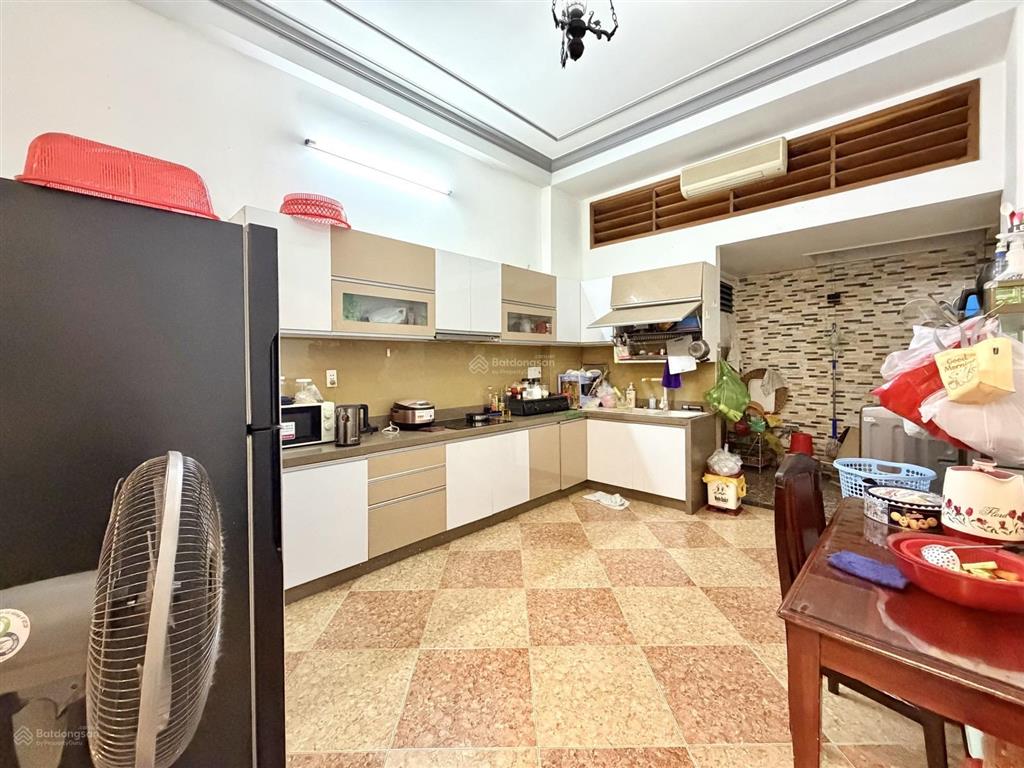 Bám nhà nguyễn văn trỗi  hồ biểu chánh, hẻm 6m, khu biệt thự, 82m,4 tầng, 3.8 x 22, gara oto