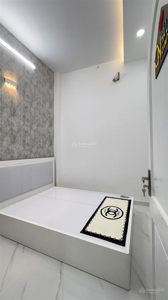 Bán nhà khu đầm sen, quận 11, hẻm ô tô thông, góc 3 mặt thoáng, 46m2 (4.1x12), 2 tầng