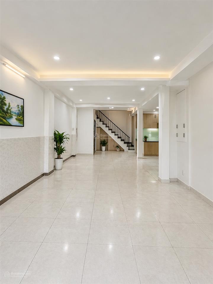Bán nhà hòa hảo, quận 10, hẻm ô tô 6m, sát mặt tiền, 4 tầng, 4pn, 3.8x10m, giá 10,3 tỷ
