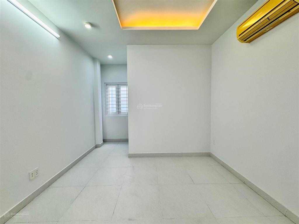 Bán nhà đường tô hiến thanh, hẻm xe tải, 66m2, 4 tầng btct mới đẹp ở ngay 14.99 tỷ
