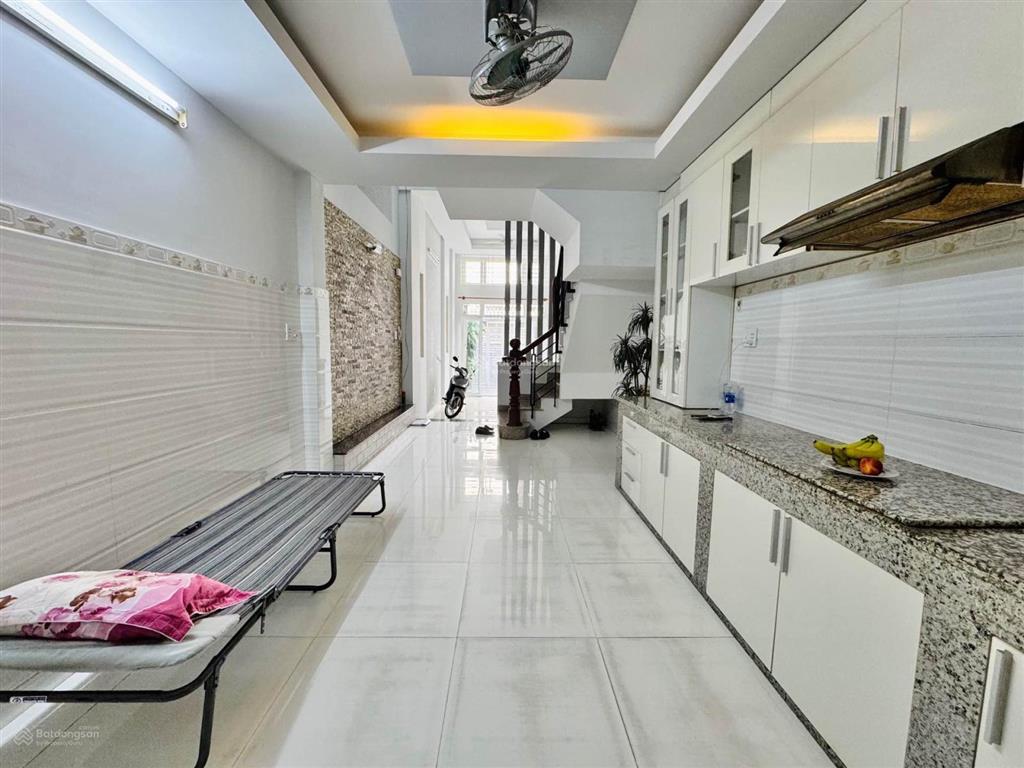 Bán nhà đường tô hiến thanh, hẻm xe tải, 66m2, 4 tầng btct mới đẹp ở ngay 14.99 tỷ
