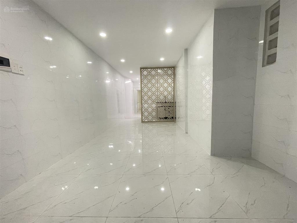 Bán nhà đường bà hạt quận 10  42m2  3 tầng  4 phòng ngủ  sát mặt tiền chỉ 5.18 tỷ