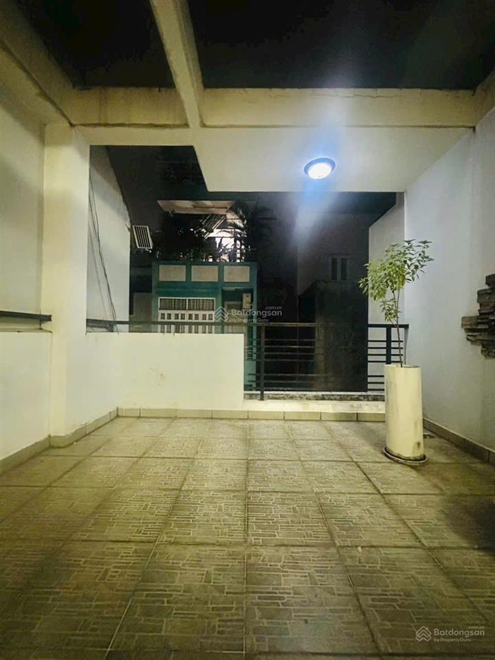 Bán nhà đường nguyên ngọc lộc quận 10, hẻm xe hơi 5m, 65m, 4 tầng, 5 phòng ngủ, giá 13.5 tỷ
