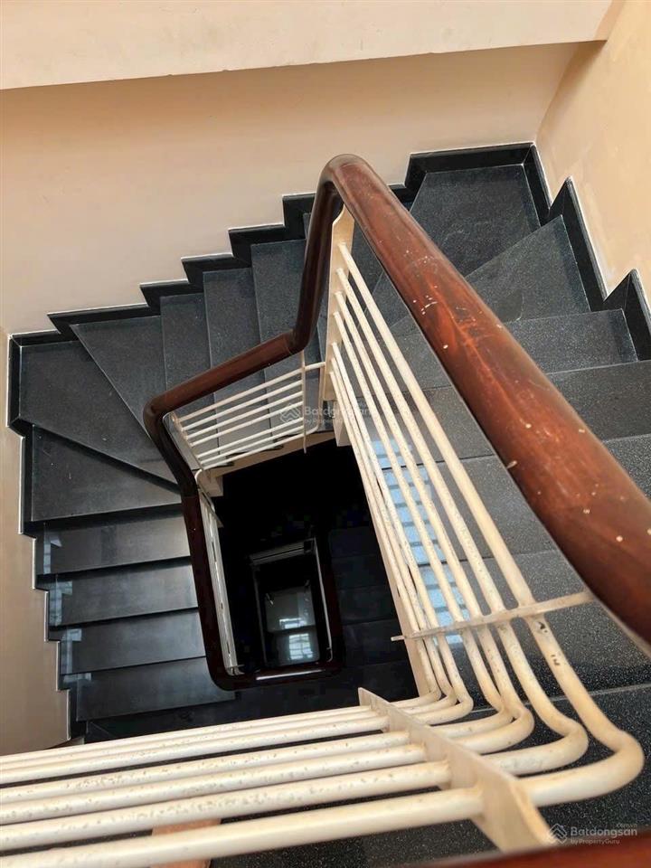 Bán nhà đường nguyên ngọc lộc quận 10, hẻm xe hơi 5m, 65m, 4 tầng, 5 phòng ngủ, giá 13.5 tỷ