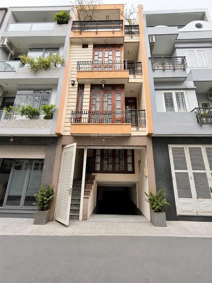 Bán nhà mặt tiền khu đường hoa phú nhuận, 49.5m, 4 tầng có hầm, giá 16.5 tỷ