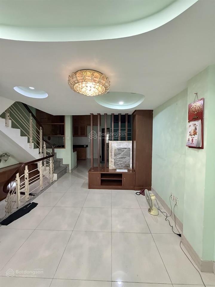 Bán nhà mặt tiền khu đường hoa phú nhuận, 49.5m, 4 tầng có hầm, giá 16.5 tỷ