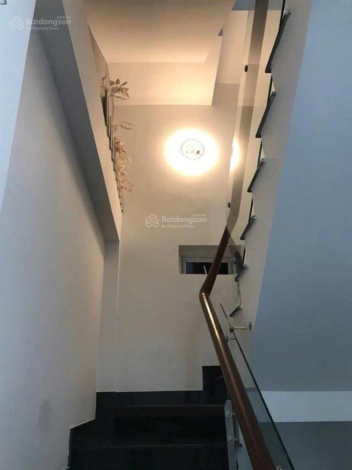 Nhà quận 10 gần công viên lê thị riêng, cư xá bắc hải, 5 tầng 2 mặt hẻm, hđt 20tr/tháng
