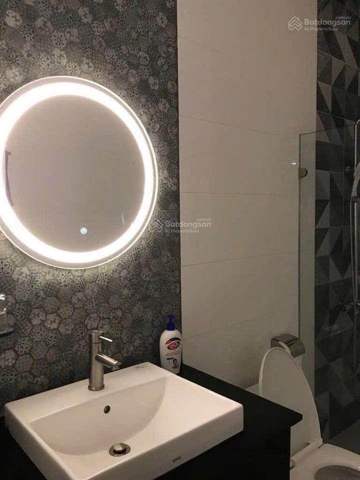 Nhà quận 10 gần công viên lê thị riêng, cư xá bắc hải, 5 tầng 2 mặt hẻm, hđt 20tr/tháng